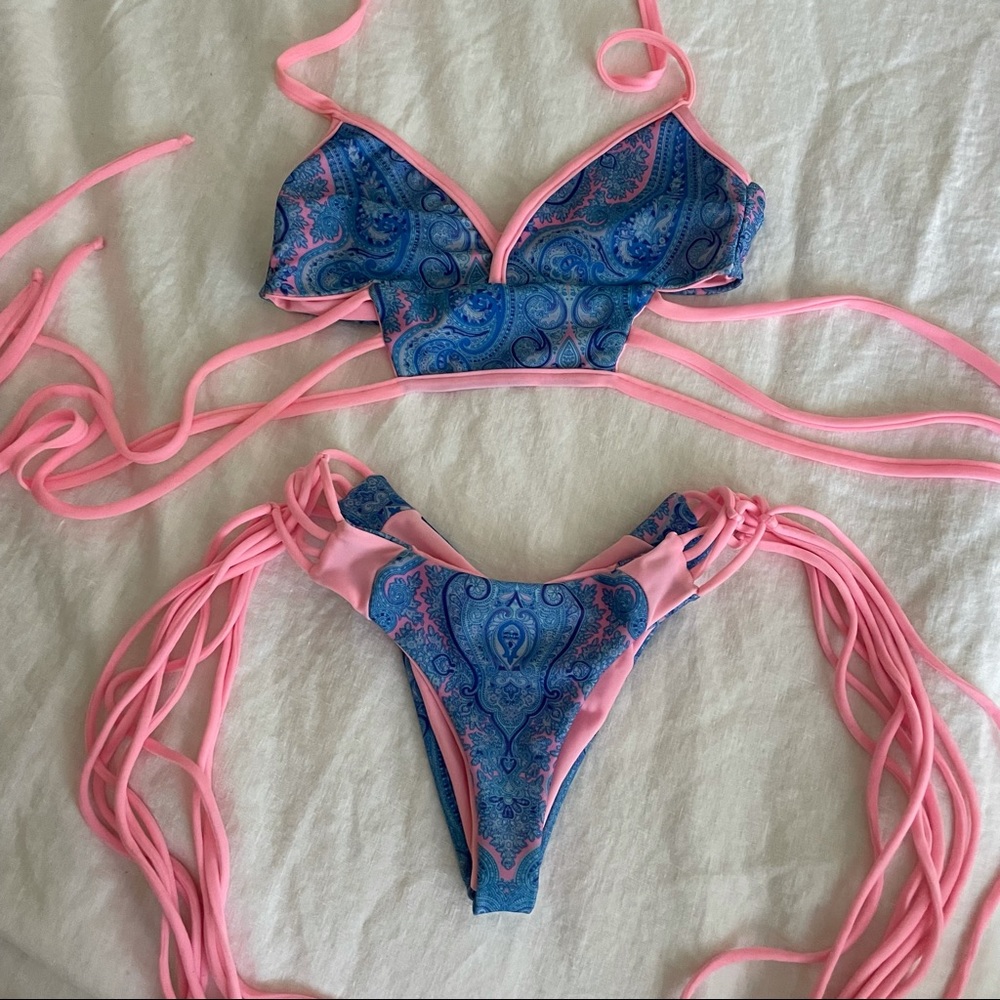 Reversible Tassles Bikini - Picture 4 of 6
